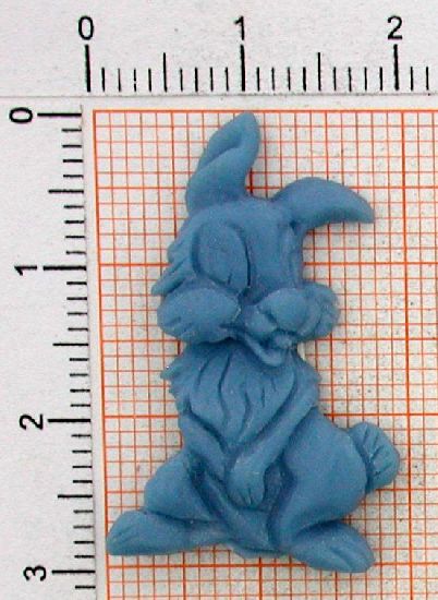 v173a_0-7g Hase Bunny Anhänger - Foto Grösse auf Millimeterpapier