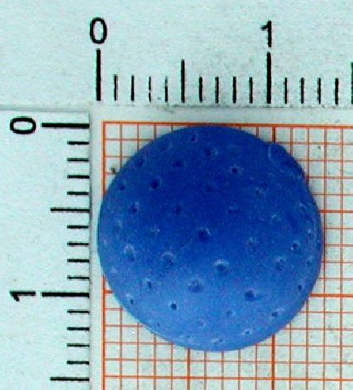 v179e_0-1g Anhänger Golfball klein - Foto Grösse auf Millimeterpapier