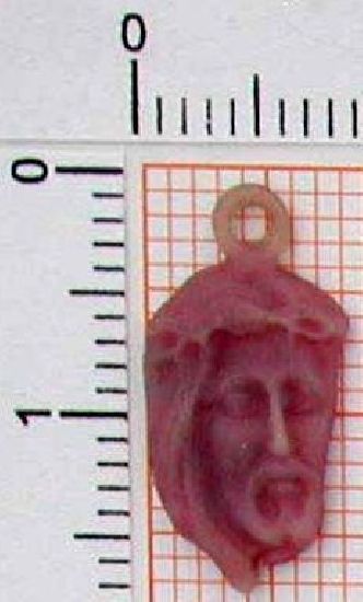 96a_0-1g Anhänger Jesus Schutzengel klein - Foto Grösse auf Millimeterpapier