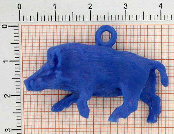 tao27_2-1g Anhänger Eber Wildschwein - Foto Grösse auf Millimeterpapier
