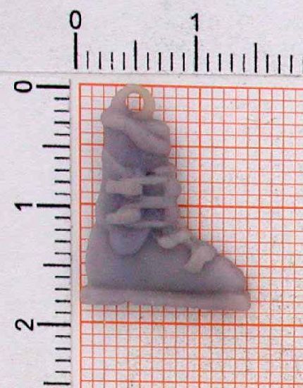 v253a_0-3g Skischuh Anhänger - Foto Grösse auf Millimeterpapier